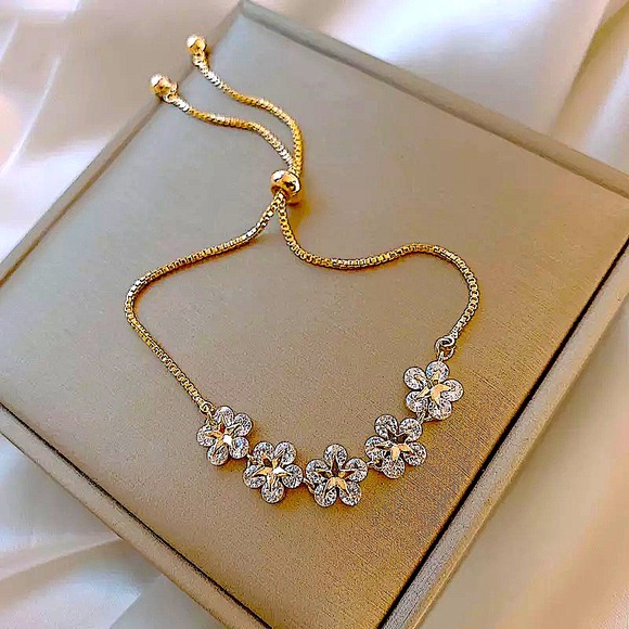 🆕 Elegant Fashion Rhinestone Zircon Flowers Adjustable Bolo Bracelet - Picture 2 of 6